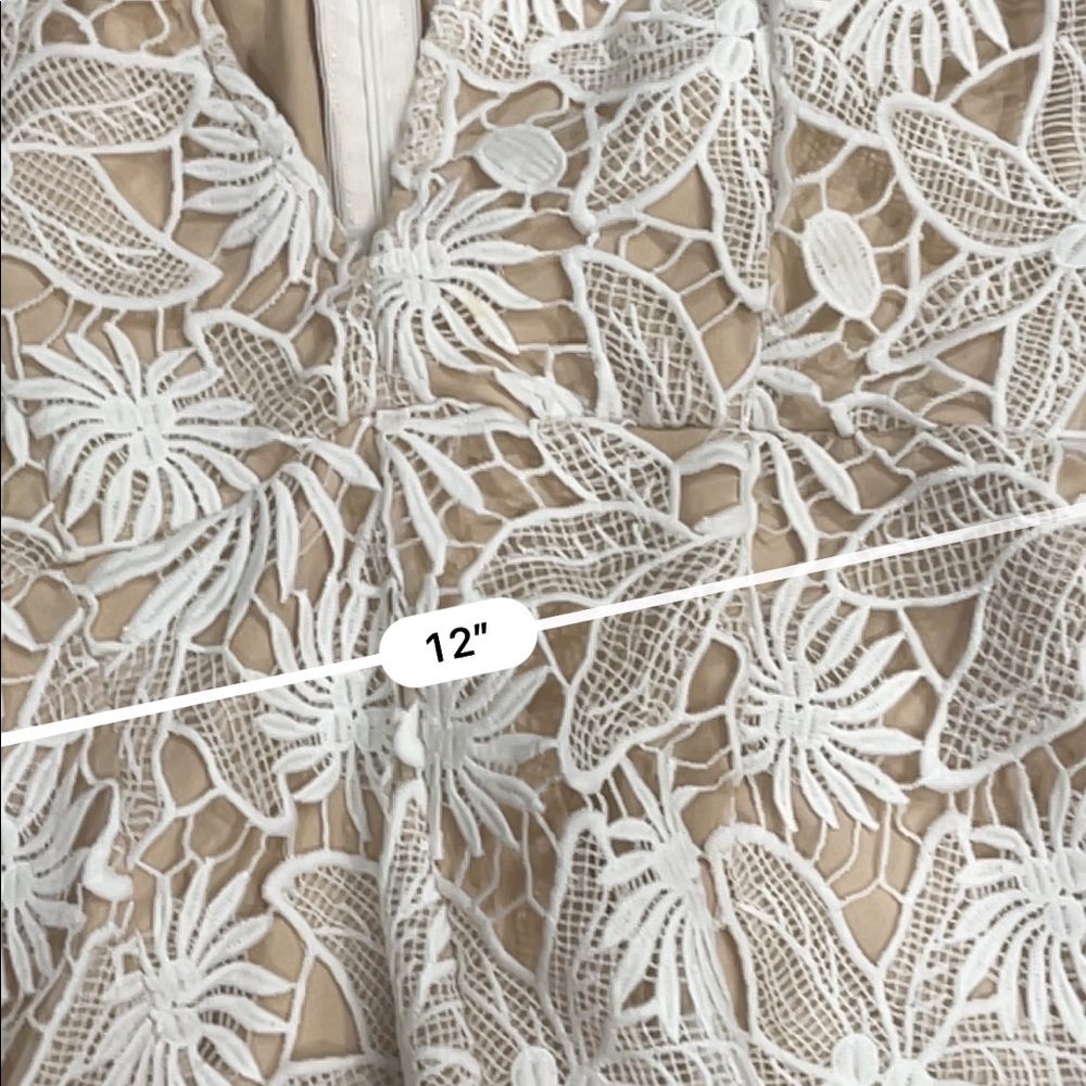 American threads white lace overlay v neck romper - Picture 5 of 5